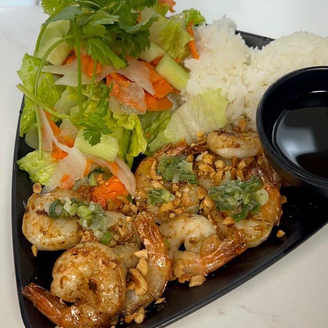 RD4. GRILLED PRAWNS Rice Dish (Com Tom Nuong).