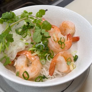 P05. PHO Prawns (10)