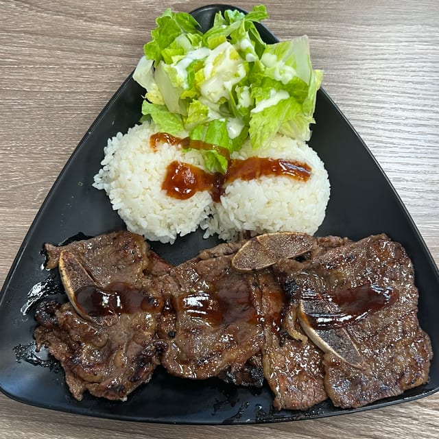 TR7. Beef Short Ribs Teriyaki.