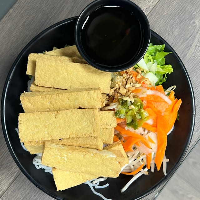 VB5. Fried Tofu Vermicelli.