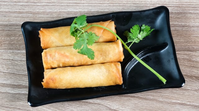 PT7. EGG ROLLS (20).