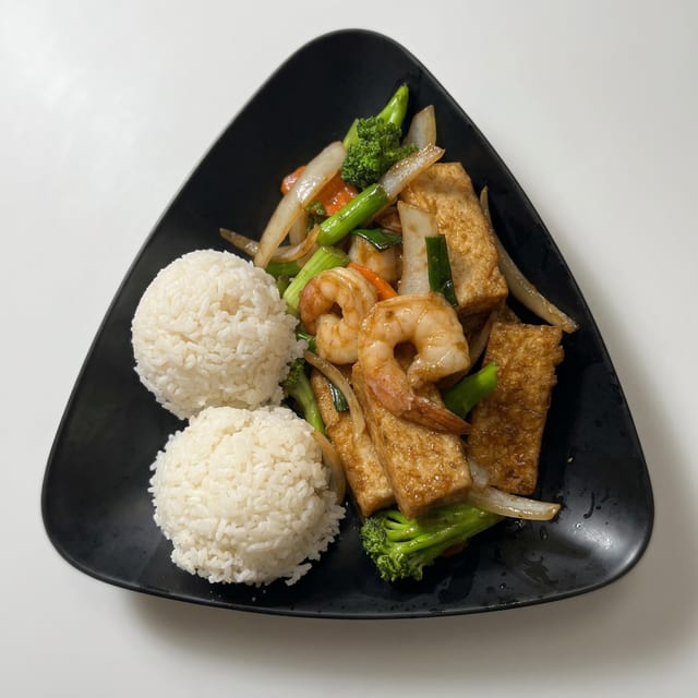CS3. Stir Fried Lemongrass - Steam Rice.